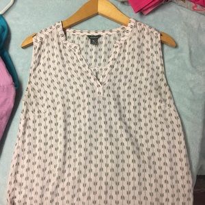 Lightweight fashion blouse